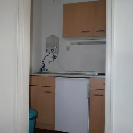 Apartment Tolstov-Hotels Big Room Apartment With Balcony Dusseldorf