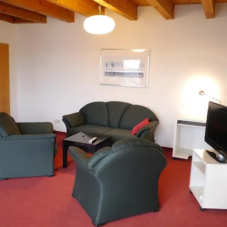 Tolstov-Hotels Big Room Apartment With Balcony