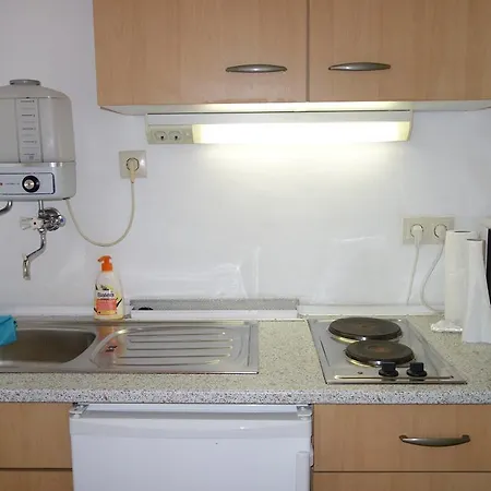 Apartment Tolstov-Hotels Big Room Apartment With Balcony *