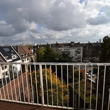 Apartment Tolstov-Hotels Big Room Apartment With Balcony *